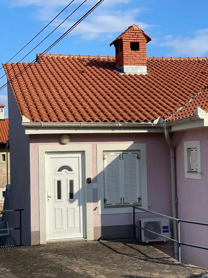 Apartment Lady Daniela Mit Meerblick In Lovran 0*,  Kroatien