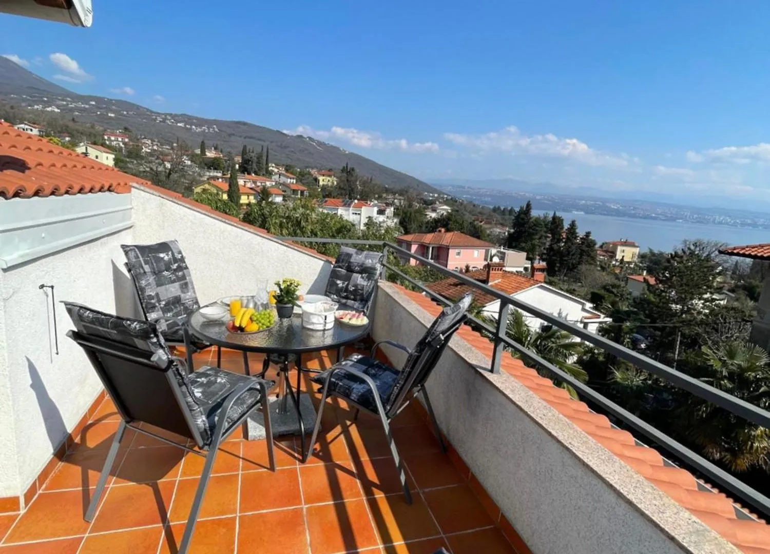 Apartment Lady Daniela Mit Meerblick In Lovran
